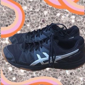 ASICS Women’s Gel Upcourt Volleyball Shoes- 10.5